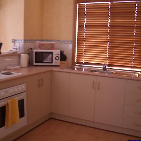 ناراركورت Carolynnes Cottages المظهر الخارجي الصورة